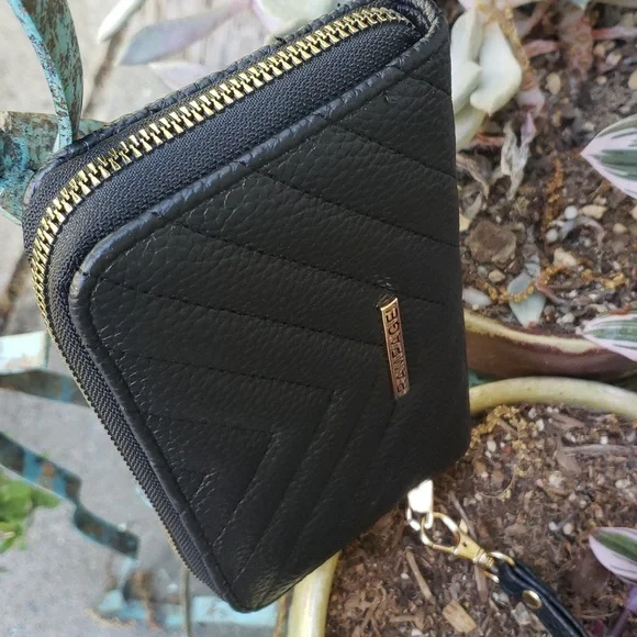 RAMPAGE WRISTLET Chevron design NWOT UNISEX - Picture 5 of 10